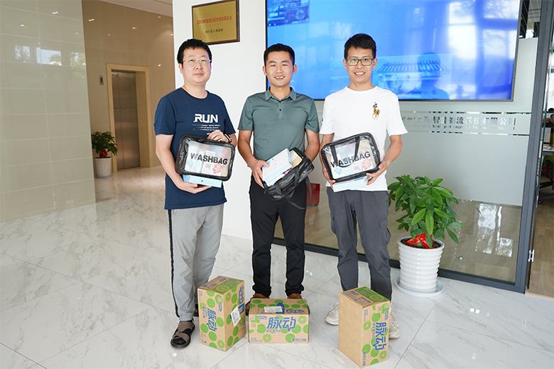 夏送清涼，情系一線｜致高溫下堅守崗位的一線員工